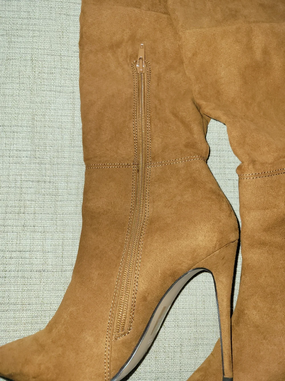 Express elegant chestnut